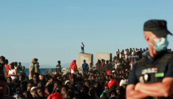 Spanja deporton azilkërkuesit afrikanë dhe aziatikë në Marok
