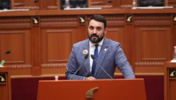 Standard të dyfishtë me faktet’/ Këlliçi: Top Channel tha se refuzova intervistën, ja komunikimi me gazetarin