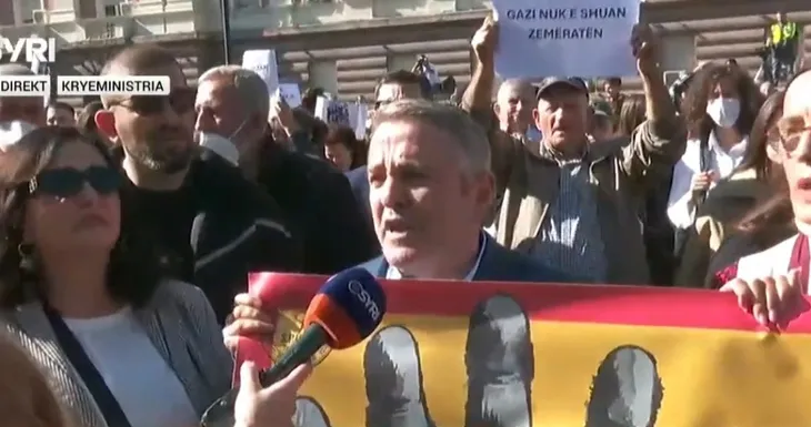 Studentët në këmbë kundër Ramës/ Pedagogu: Pati mundësi për dialog 5 muaj, përdori dhunën, populli tani do dorëheqjen e tij