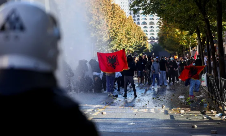 Studentët shqiptarë pro krijimit të një lëvizje politike