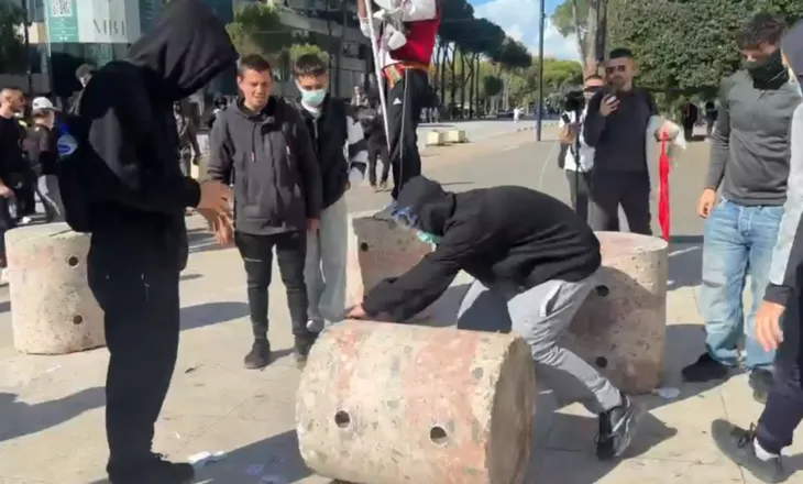Studentët thërrasin protestë kombëtare të shtunën para Ministrisë së Arsimit: S’ka dialog me autokracinë!