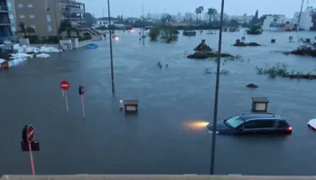 Stuhi e fuqishme në Spanjë, përmbytjet izolojnë disa zona në Valencia, mbi 100 mijë nxënës pa mësim