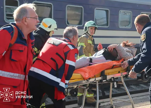Sulmi rus në stacionin hekurudhor në Dnipro, 14 të vrarë dhe dhjetëra të plagosur, zemërim në Evropë