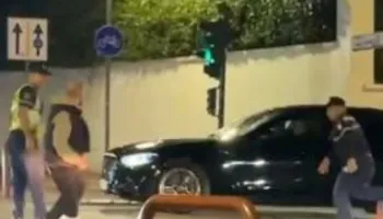 Sulmuan me vezë makinën e Edi Ramës, Gjykata lë të lirë protestuesit