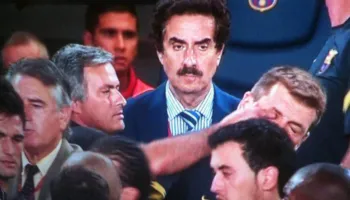 Sy dhe veshë nga Barcelona-Real Madrid. Ja pse Mourinho është nxitësi i madh i tensioneve në “El Clásico”