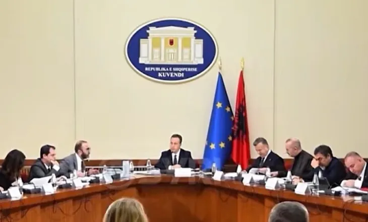 SYRI/ Debate në konferencën e kryetarëve në kuvend, Tabaku: ‘Fshitë’ 15 bashki
