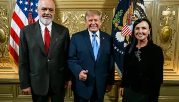 Takimi me Trump në Amerikë, Rama ironizon PD: Të bëjnë kujdes, se dalin prap si kokrrat e kandarit