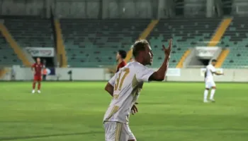Taulant Seferi shkëlqen me dopietë në Turqi, e çon në nëntë numrin e realizimeve për këtë sezon!