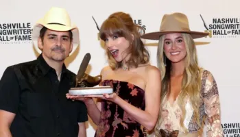 Taylor Swift bëhet anëtarja më e re e Hall of Fame të kantautorëve në Nashville