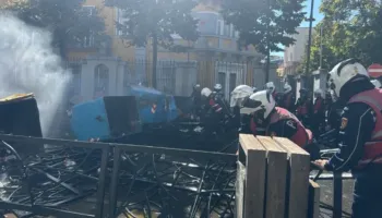 “Të dashur nxënës, të nderuar prindër”/Policia e Shtetit del me thirrje: Distancohuni nga dhuna, këshillojini fëmijët