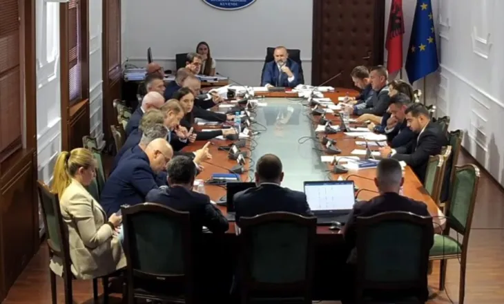 ‘Të dëgjojmë qytetarët’/ ‘Territorialja’ përplas opozitën me socialistët Nuk shkrihen bashkitë si gjalp