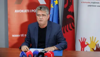 ”Të identifikohen policët”, Avokati i Popullit kërkon pamjet nga protesta: Të miturve iu shkelën të drejtat