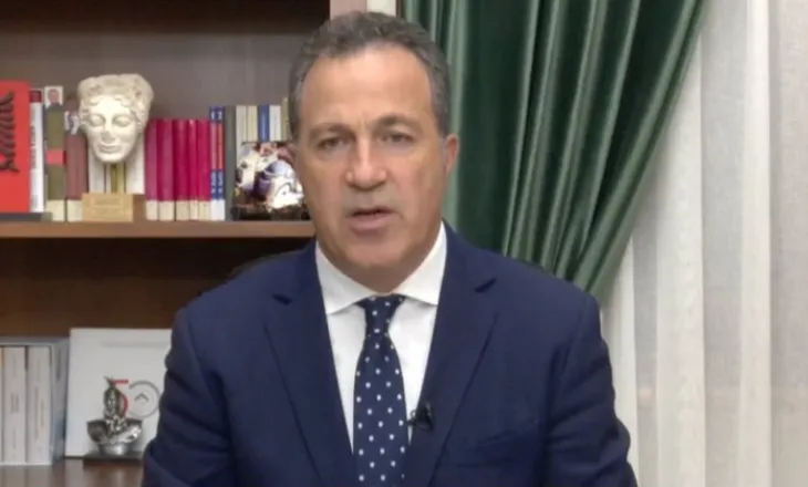 “Të mbajmë larg dhunës të miturit”- Kryeparlamentari Peleshi pas shtyrjes së seancës plenare: T’i thërrasim arsyes, Shqipëria mbi çdo dallim politik