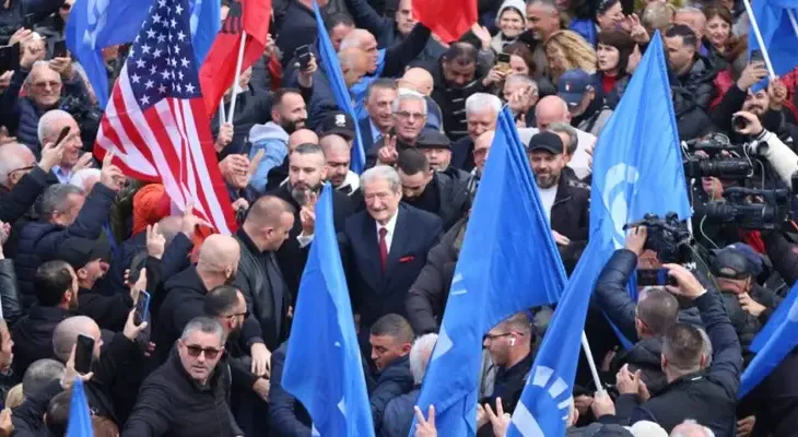 Të mobilizohemi”, thirrja e Berishës për protestën e së enjtes