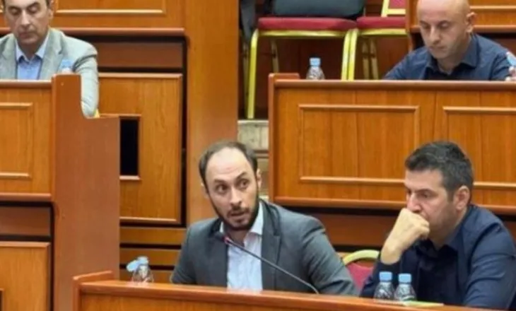 “Të mos mjaftohemi me fjalë”- Aldo Merkoçi në Këshillin Bashkiak: Ku është akti i transferimit të Veliajt? Dyshime për presion politik