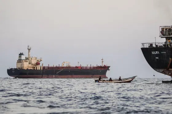 Të paktën 139 migrantë, përfshirë fëmijë, vdesin pasi anija përmbyset në brigjet e Xhibutit