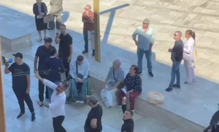 Tension në Durrës, qytetarët protestojnë kundër projektit TID