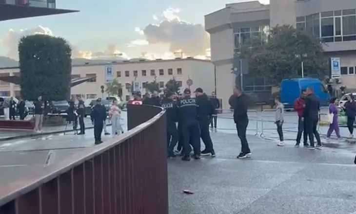 Tensione në derbin Partizani-Tirana/ Përplasje mes tifozëve dhe Policisë pranë