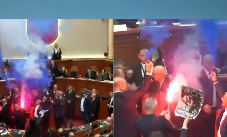 Tensionet në Kuvend/ Vijon protesta e deputetëve të PD-së, ndezin tymuese! Maxhoranca voton ligjin e bankës mes tymit