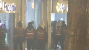 Tensionet në protestë, 11 persona morën mjekim në spitale pas dëmtimeve, 4 prej tyre efektivë të Policisë!