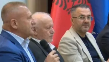 “Territorialja”, Ndoka kritikon ashpër Berishën në takimin me aleatët: Dëgjesat me PS-në i kishe “muaj mjalti”, kurse ne na le në terr! Ishte gabim i madh