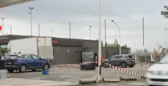 Terror në Francë | Të shtëna me armë drejt kalimtarëve, një i vdekur dhe katër të plagosur