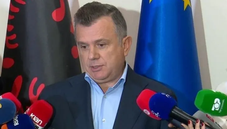 Tha se “do i fitoj zgjedhjet edhe pas bashkimit të Kavajës me Rrogozhinën”, Balla i përgjigjet kryebashkiakut Qosja: Bastexhi i paligjshëm dhe i rëndomtë