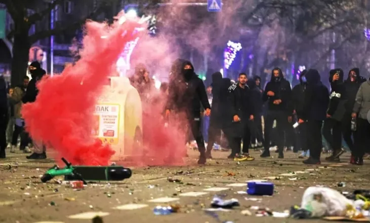 TIRANA PARA NJË TJETËR PROTESTE KOMBËTARE, STUDENTËT DHE OPOZITA NË SHESH NË ORËN 12:00