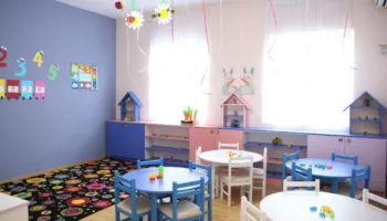 Tjetër precedent/ Dyshohet se dhunoi 4-vjeçarin në një kopsht në Korçë, edukatorja arrestohet pas denoncimit të nënës!