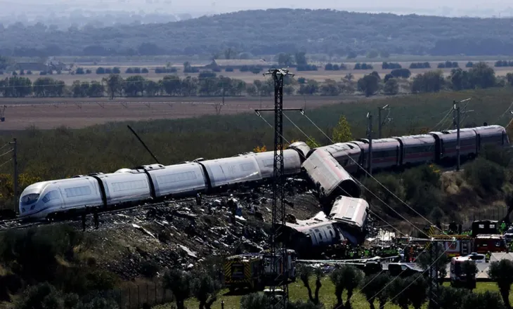 Tragjedia hekurudhore në Spanjë, shkon në 68 numri i viktimave, Sanchez shpall tre ditë zie kombëtare! Dyshimet mbi shkakun e aksidentit