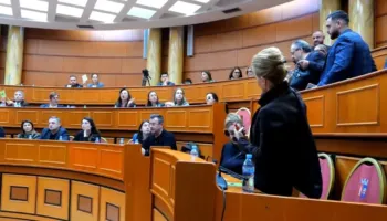Transferimi i Veliajt në Fier përplas palët në Këshillin Bashkiak, PS dhe PD kërkojnë transparencë