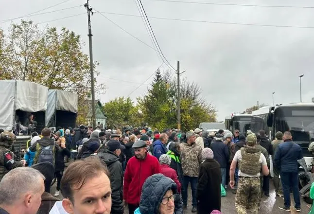 Tre aeroplanë me banorë të evakuuar nga Oleshky mbërrijnë në Bjellorusi