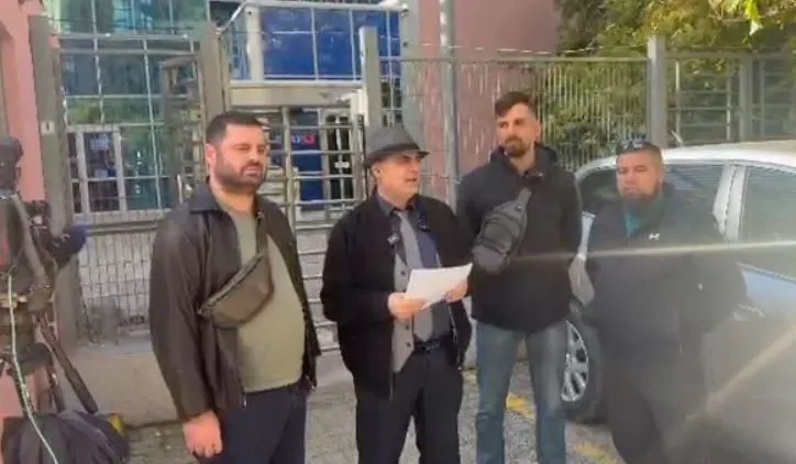 Tre protestues padisin Ramën në GJKKO për shpifje dhe fyerje