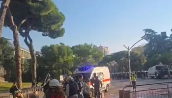 Tre të lënduar gjatë protestës, mes tyre një 15-vjeçar