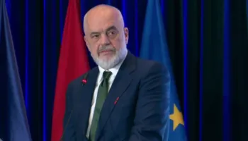 Tre vite nga sulmet e Hamasit në Izrael, kryeministri Rama: Jeta e të rinjve u vodh nga urrejtja