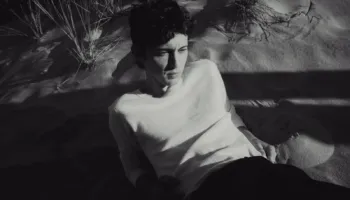 Troye Sivan sjell albumin e tij më eksperimental, mes dëshirës, vetmisë dhe dashurisë
