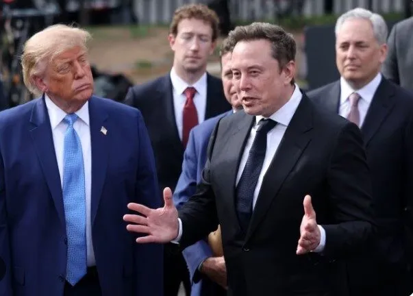 Trump: Elon Musk rikthen internetin Starlink për Ukrainën pas kufizimeve që prekën ushtrinë