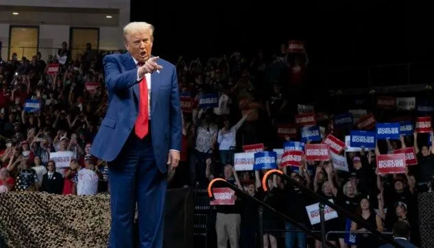 Tubimi i Trump në Ohajo ndërpritet nga protestuesit për çështjen “Epstein”