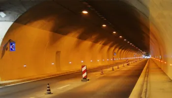 Tuneli i Krrabës ndryshon qarkullimin për 20 ditë, ja oraret dhe rregullat e reja