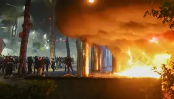 TV amerikan: Ndizen protestat kundër korrupsionit qeveritar, kërkohet largimi i Ramës