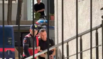 U arrestua për veprime të turpshme pranë shkollës, Erind Xhaferaj para Gjykatës së Fierit