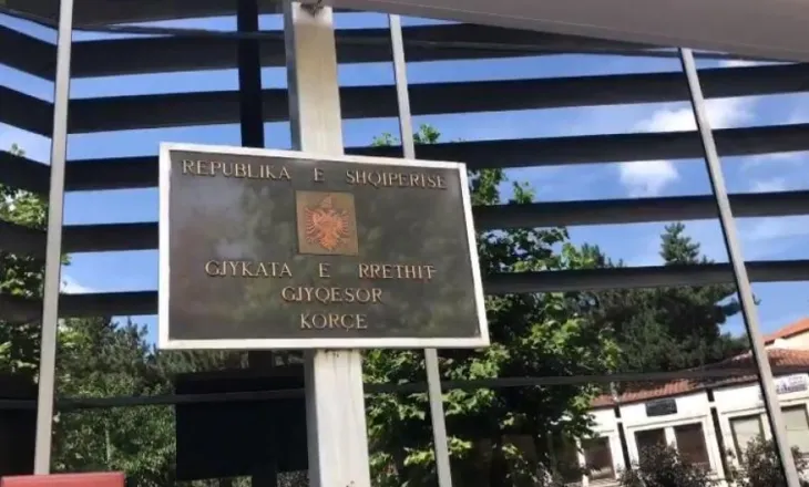U denoncua nga nëna e fëmijës, Gjykata liron edukatoren që akuzohet se dhunoi 4-vjeçarin në Korçë!