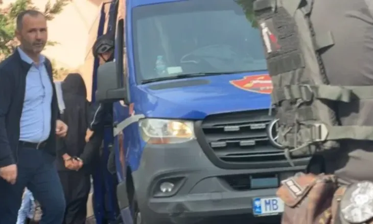 U kapën gati për të kryer vrasje-Blindohet Gjykata e Lezhës, 3 të arrestuarit mbërrijnë të rrethuar me Policë