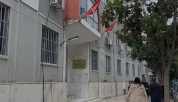 U merrte punonjëseve 25 mijë lekë në muaj, lihet në burg bashkëshorti i Elisabeta Matajt