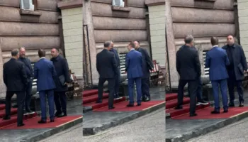 U përleshën në Kuvend, por ish-ministri i PS bën ”paqe” me kolegët demokratë
