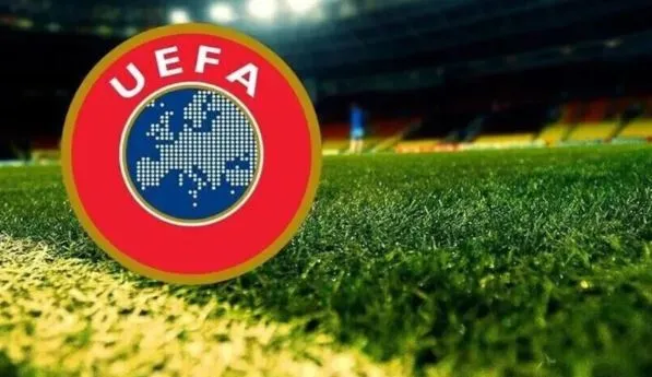 UEFA heton lojtarin izraelit për dyshimin se pështyu trajnerin e Irlandës –