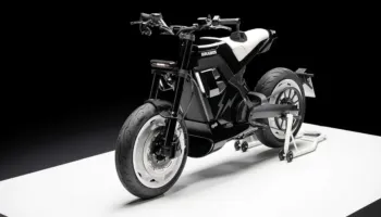 Urban E Fragment Edition, motoçikleta elektrike luksoze e Brabus-it prodhohet vetëm në 10 ekzemplarë