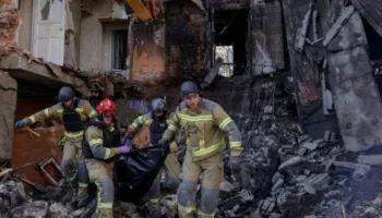 Valë e re sulmesh në Ukrainë, dy të vdekur në Kharkiv! Dëme të shumta në Kiev e Poltava