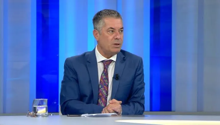 VELIAJ KA FILLUAR TE DREJTOJE GISHTIN/ VANGJELI: GJITHÇKA PAS DEKLARATAVE PER PROTESTAT NE SERBI