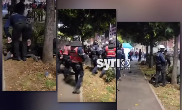 VIDEO/ Dhunë shtazarake e policisë ndaj të rinjve, i shtrijnë në rrugë dhe i godasin